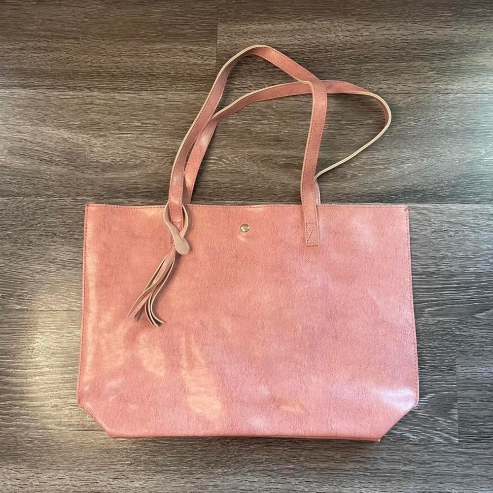 Faux leather tote bag‎ with tassel detail